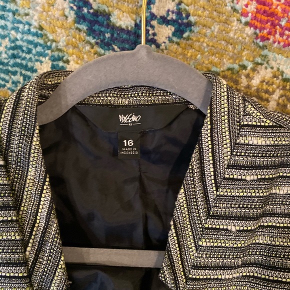 Blazer. Size 16. - Picture 8 of 8